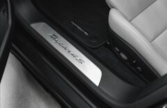 Porsche Taycan 0,0 CROSS TURISMO 4S, PANO, MASÁŽE, MATRIX, BOSE