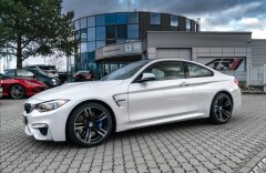 BMW M4 Navi*Harman Kardon*kamera