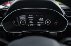 Audi Q3 2,0 35 TDI, LED, NAVI