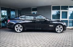 BMW Řada 7 730d Dynamic Drive, šíbr, adapt. tempomat