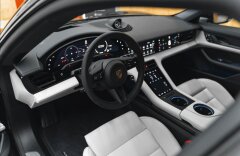 Porsche Taycan 0,0 CROSS TURISMO 4S, PANO, MASÁŽE, MATRIX, BOSE