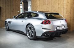 Ferrari GTC4 Lusso 6,3 V12 DCT 4WD Lift Panorama