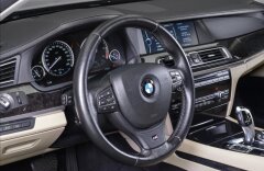 BMW Řada 7 740d xDrive, head-up, ventilace, softclose, CZ