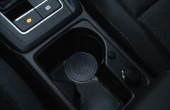 Volkswagen Golf 1,5 VIII, LIFE, KAMERA, NOVÉ AUTO
