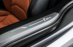 BMW i8 Roadster, Laser, HUD, H&K, CZ