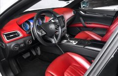 Maserati Ghibli SQ4, karbon, sada zimních kol