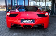 Ferrari 458 Italia bicolour, JBL, 7let servis