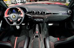 Ferrari F12 Berlinetta 6.3 Rosso Berlinetta Karbonová sedadla