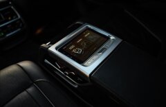BMW Řada 7 6,6 M760 i L xDrive, NOČNÉ VIDENIE, LASER