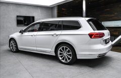 Volkswagen Passat 2.0 TDI Highline R-line, LED, kamera, CZ