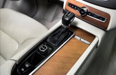 Volvo XC90 D5, AWD, Drive-E, aut., Momentum, CZ
