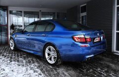 BMW M5 head up, softclose, ventilace, individual