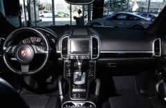 Porsche Cayenne Diesel, vzduch, PDLS, ventilace sedadel, CZ