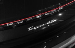 Porsche Taycan 0,0 CROSS TURISMO 4S, PANO, MASÁŽE, MATRIX, BOSE