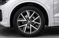 Volkswagen Touareg R-line, 210kW, Vzduch, IQ-Light