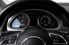 Audi Q7 3.0 TDI quattro S-line, 1.majitel, ČR