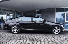 Mercedes-Benz Třídy S 5,5 S 500 L, Noční vize, TV, DVD, masážní a klim. seda