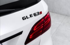 Mercedes-Benz GLE 63S AMG, panorama, DVD, nezávislé,