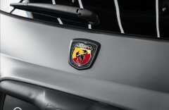 Abarth 595 1,4 ESSESSE, BEATS AUDIO, AKRAPOVIČ, CARBON