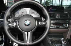 BMW M4 karbon, servodovírání, kamera  individual,