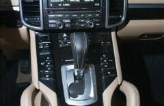 Porsche Cayenne Vzduch, Kamera, 21" litá kola