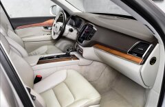 Volvo XC90 D5, AWD, Drive-E, aut., Momentum, CZ
