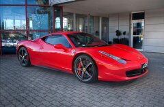 Ferrari 458 Italia bicolour, JBL, 7let servis