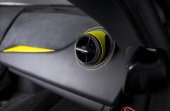 McLaren  720S performance, lift, kamera, karbon, CZ