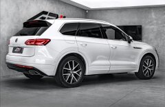 Volkswagen Touareg R-line, 210kW, Vzduch, IQ-Light