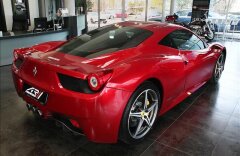 Ferrari 458 Rosso Fuoco CarbonSeats