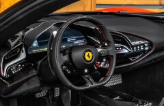 Ferrari SF90 4,0 SPIDER, FULL VÝBAVA