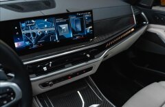 BMW X5 4,4 M60i xDRIVE, H/K, PANO, SOFTCLOSE, MASÁŽE
