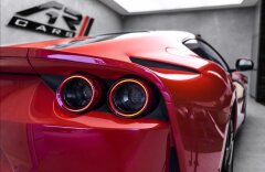 Ferrari 812 Superfast, lift, karbon, JBL