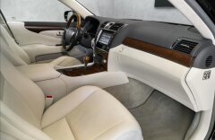 Lexus LS 600h 600h