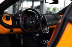 McLaren 570S 3,8 V8 KUPÉ, LIFT, B&W, KARBÓN