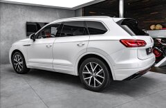 Volkswagen Touareg R-line, 210kW, Vzduch, IQ-Light