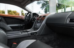 Aston Martin DB9 5,9 KUPÉ 5.9 TOUCHTRONIC, MANSORY
