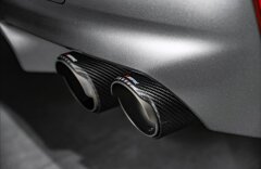 BMW M5 4,4 M DRIVER´S PACK, MASSAGE, H/K, AKRAPOVIČ