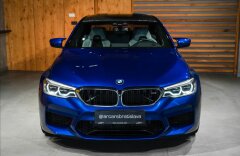 BMW M5 4,4 xDrive, VÝFUKY, CARBON-CERAMIC, 360, B&W