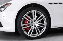 Maserati Ghibli SQ4, karbon, sada zimních kol
