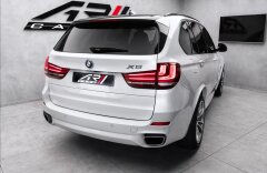 BMW X5 50i xDrive M paket, HUD, B&O, night, nezávislé