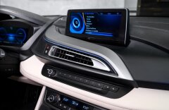 BMW i8 coupe hybrid 170+96 kW