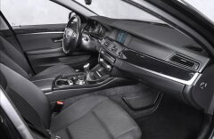 BMW Řada 5 520d Touring, navigace, bi-xenonové světlomety