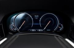 BMW Řada 7 740d xDrive M-paket, full