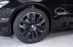 BMW Řada 7 740d xDrive, head-up, ventilace, softclose, CZ