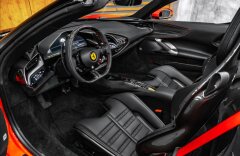 Ferrari SF90 4,0 SPIDER, FULL VÝBAVA