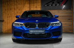 BMW M5 4,4 xDrive, VÝFUKY, CARBON-CERAMIC, 360, B&W