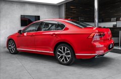 Volkswagen Passat 1,5 TSI El. DSG, Masáže, LED