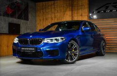 BMW M5 4,4 xDrive, VÝFUKY, CARBON-CERAMIC, 360, B&W