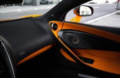 McLaren 570S 3,8 V8 KUPÉ, LIFT, B&W, KARBÓN